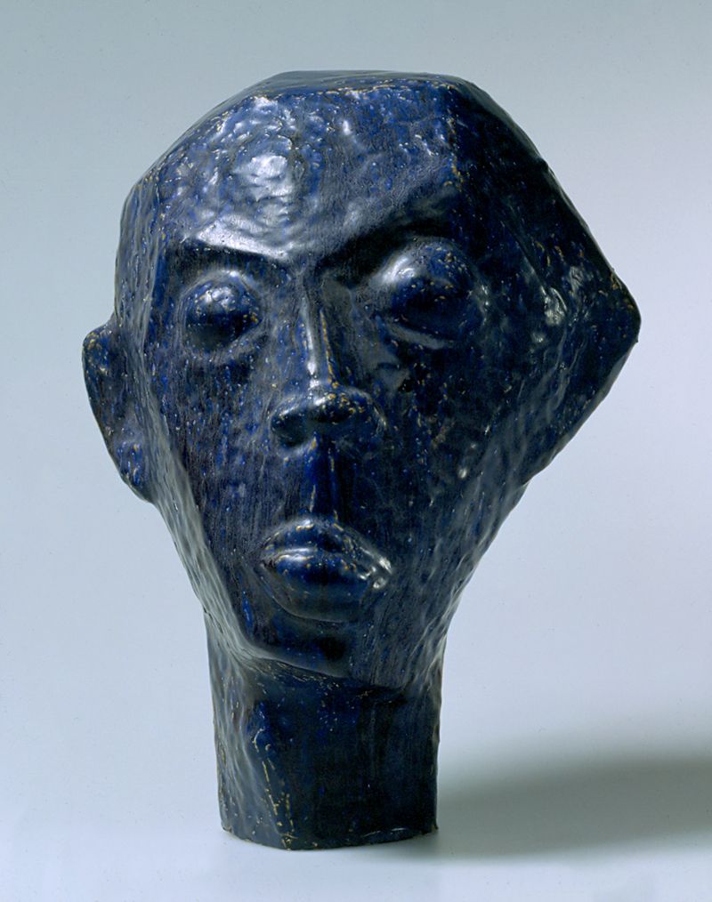 Poul Holm Olsen, <i>mentally Retarded Boy From the Metro</i>, 1958<br>Ceramica, glazed blue. 32 cm.<br>Donation 1992 from the artist's heirs. Inv.nr. 1992-006. ©The artist's heirs. Photo: Ole Woldbye