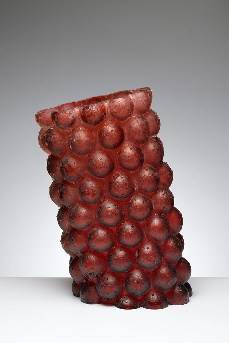 Lene Bødker, <i>Red Cylinder with Balls</i>, 2006<br>Glass, lost wax blowing. 49 cm (height)<br>Purchased 2007. Inv.nr. 2007-006. ©The artist. Photo: Anders Sune Berg